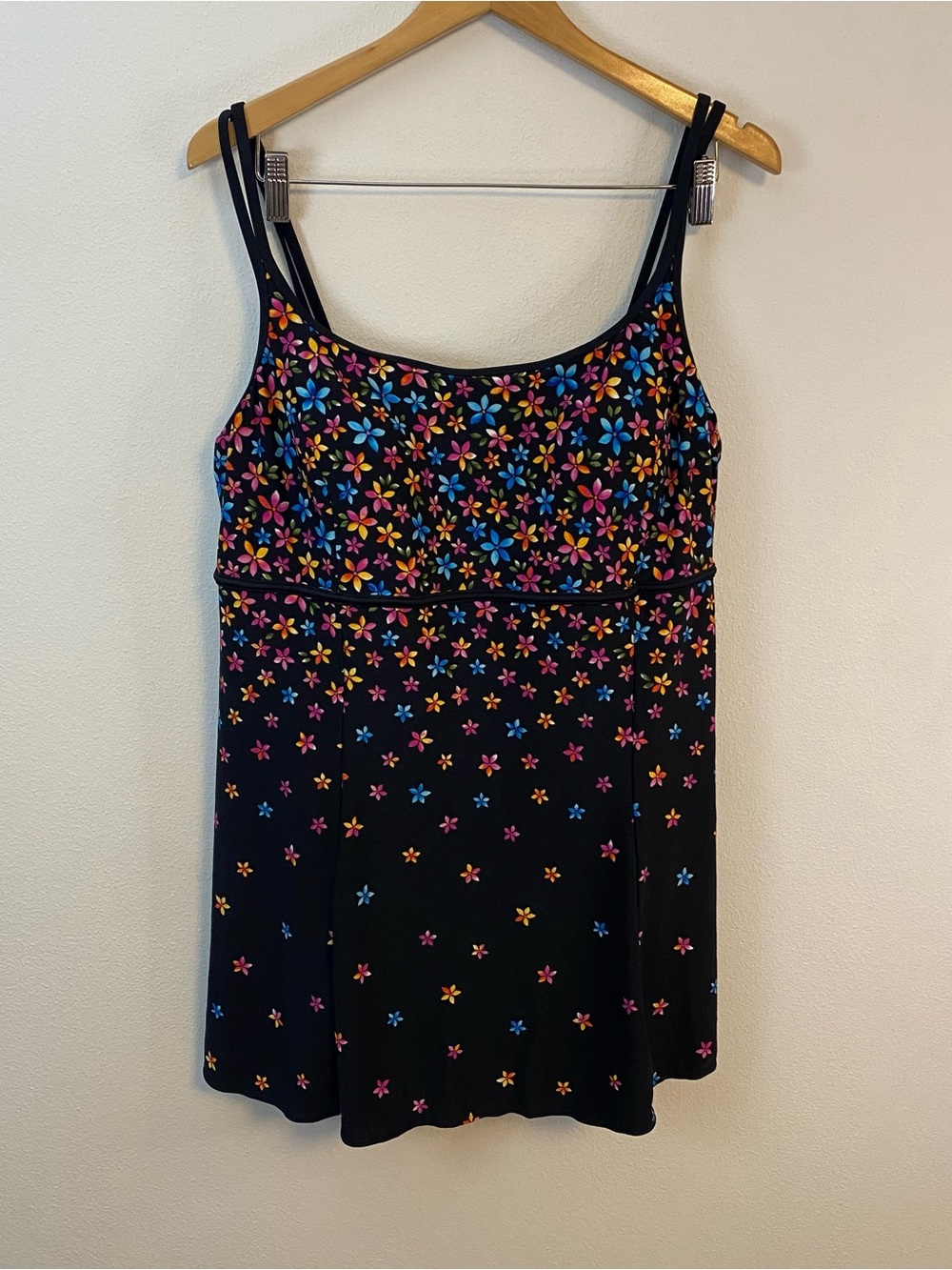 St John’s Bay Floral Colorful One Piece Swimsuit‎ Womens 18 NWOT